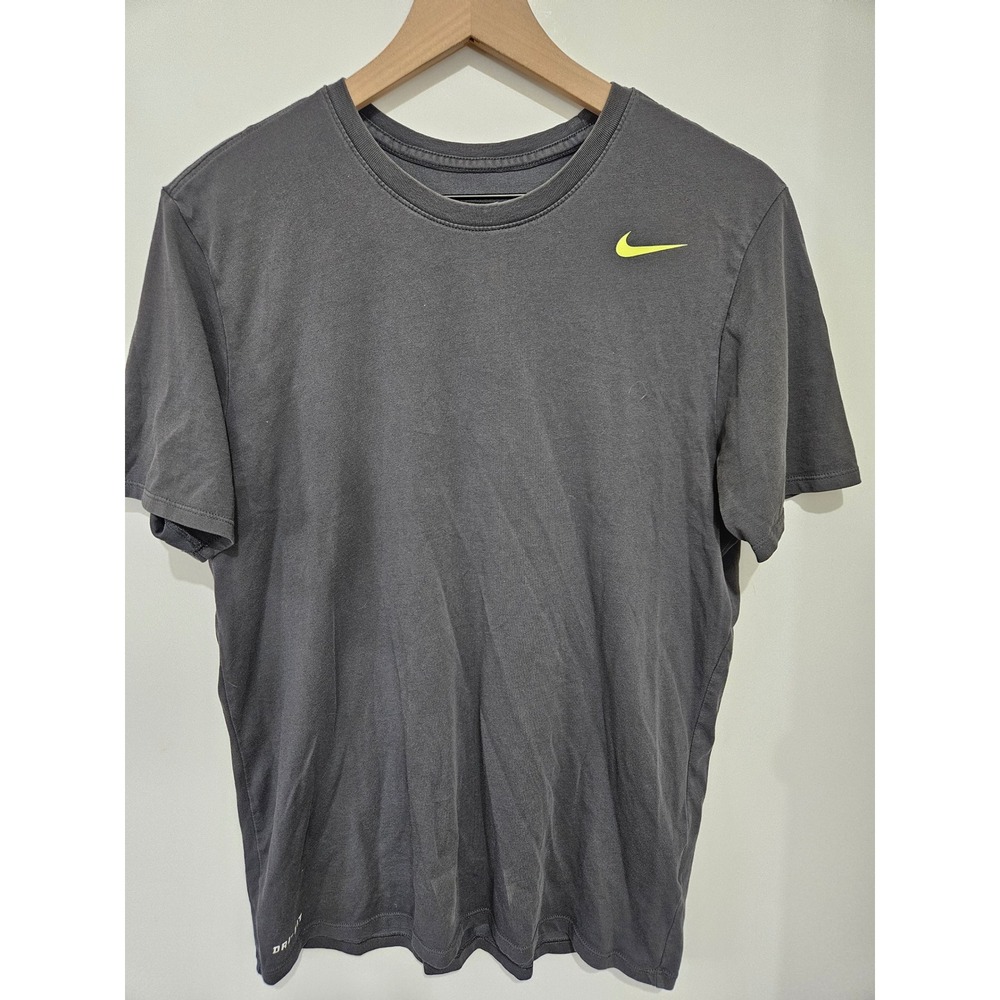 Nike Dri-FIT Mens Gray Short Sleeve Athletic Cut‎ Training T-Shirt Size Large
